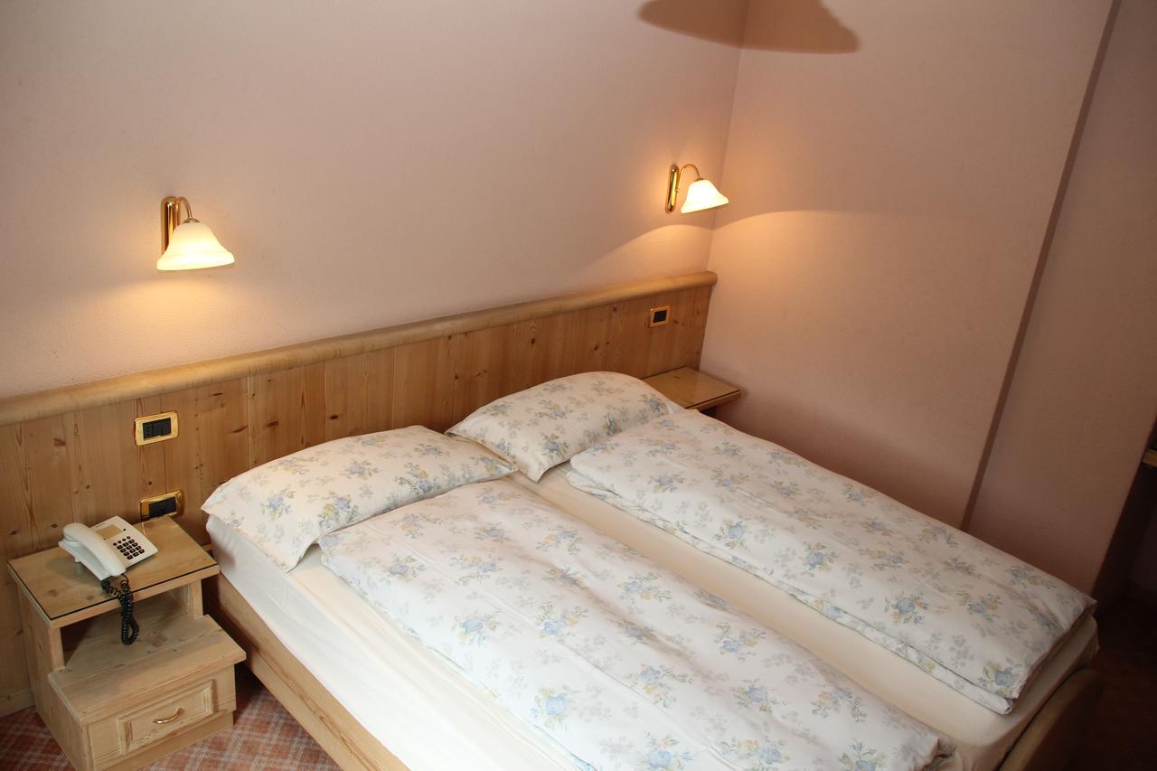 Albergo Caravasc Livigno Szoba fotó